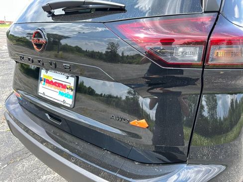 New 2026 Nissan Rogue SV image 32