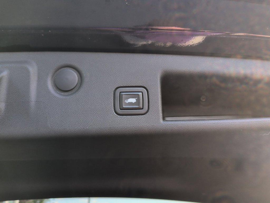 Used 2021 Chevrolet Equinox LT FWD image 15