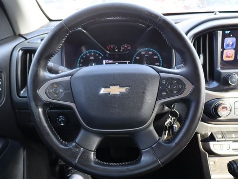 Used 2017 Chevrolet Colorado Z71 AWD/4WD image 12