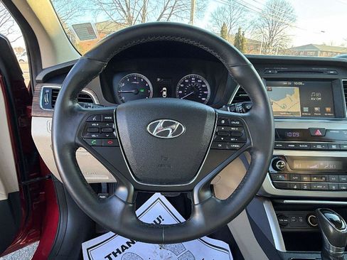 Used 2016 Hyundai Sonata Limited w/ Option Group 04 image 15