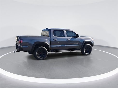 Used 2023 Toyota Tacoma TRD Off-Road image 8