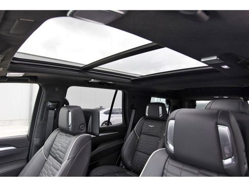 New 2026 Cadillac Escalade V AWD/4WD image 24
