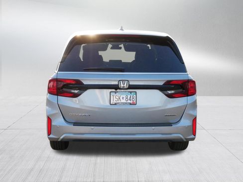 Used 2026 Honda Odyssey Touring image 6