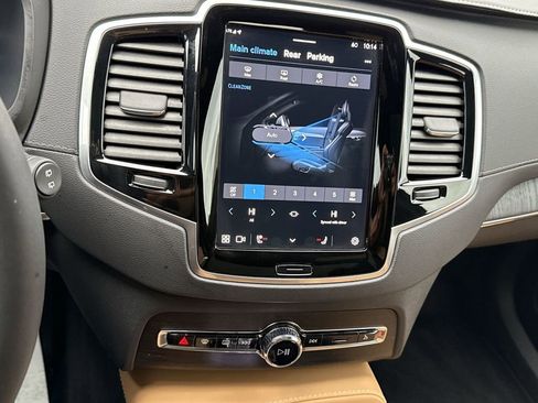 Used 2024 Volvo XC90 B6 Ultimate w/ Protection Package image 21