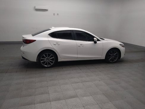 Used 2018 MAZDA MAZDA3 Touring FWD image 10