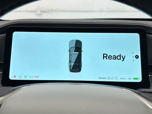Used 2025 Rivian R1S Adventure AWD/4WD image 29