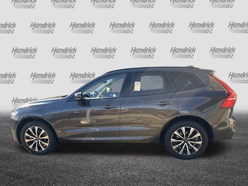 Used 2025 Volvo XC60 B5 Plus image 7