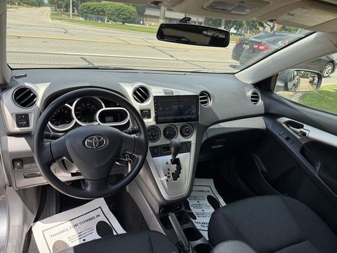Used 2009 Toyota Matrix S FWD image 11