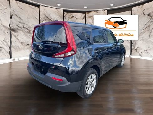 Used 2020 Kia Soul S FWD image 10