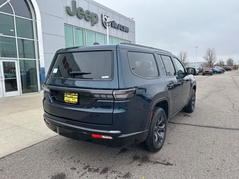 New 2026 Jeep Grand Wagoneer Limited AWD/4WD image 5