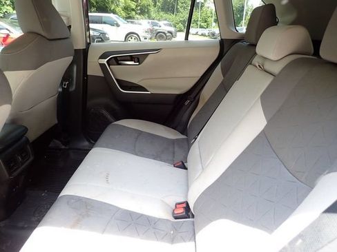 Certified 2022 Toyota RAV4 XLE AWD/4WD image 11