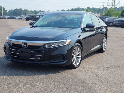 Used 2021 Honda Accord LX image 3