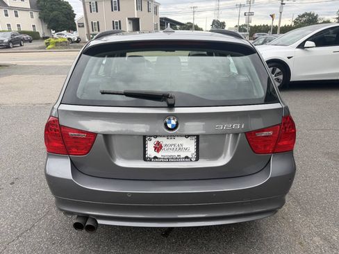 Used 2011 BMW 328i xDrive Wagon AWD/4WD image 6