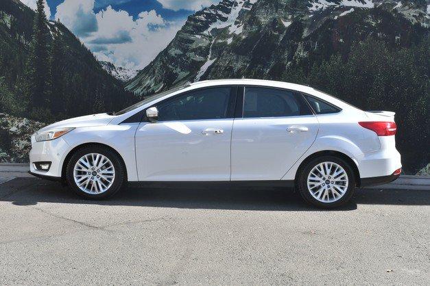 Used 2017 Ford Focus Titanium w/ Titanium Technology Package FWD image 7