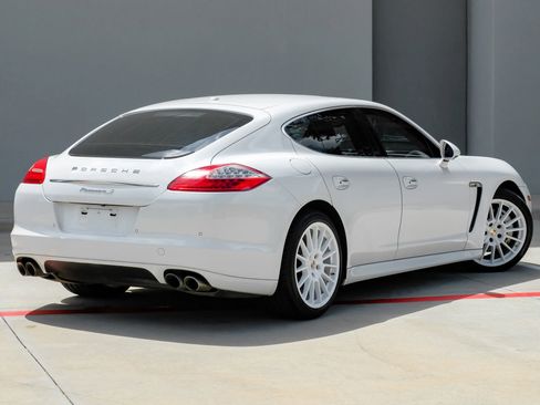 Used 2013 Porsche Panamera S RWD image 4