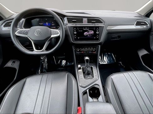 Used 2024 Volkswagen Tiguan SE FWD image 7