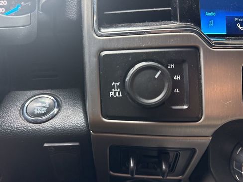 Used 2022 Ford F350 Platinum image 13