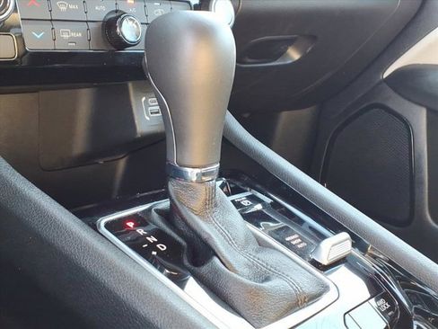 Used 2024 Jeep Compass Limited image 15