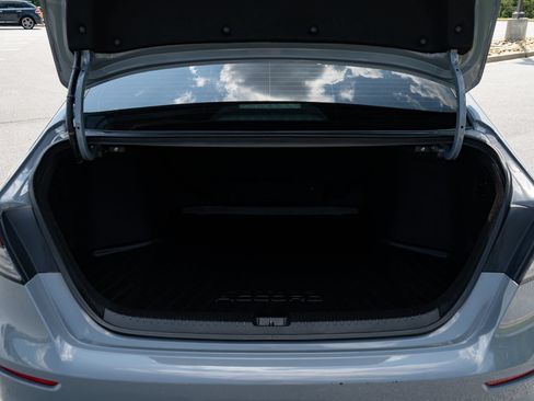 Used 2023 Honda Accord Sport image 9