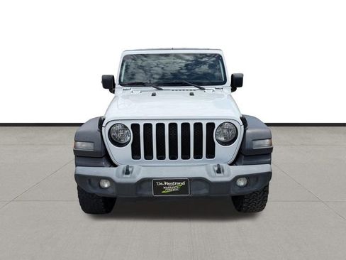 Used 2019 Jeep Wrangler Unlimited Sport AWD/4WD image 2