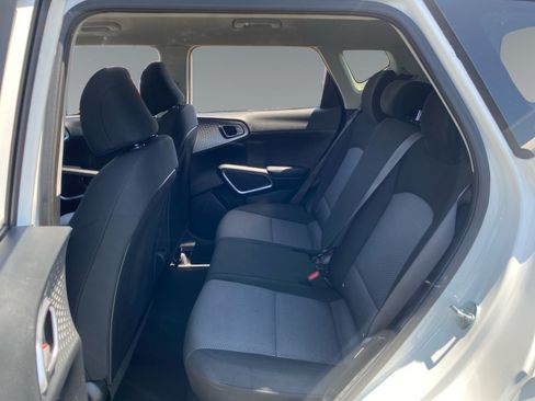 Used 2023 Kia Soul LX FWD image 13