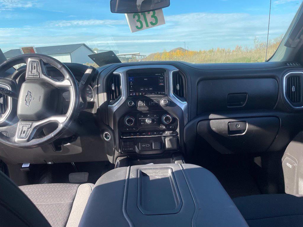 Used 2019 Chevrolet Silverado 1500 RST AWD/4WD image 11