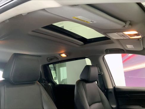 Used 2023 Honda Odyssey EX-L image 28