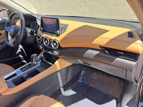 Used 2023 Nissan Sentra SV w/ SV Premium Package image 14