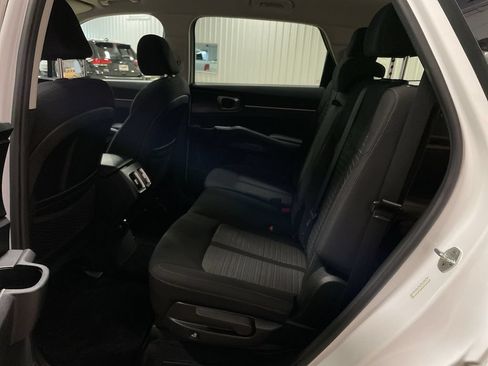 Used 2021 Kia Sorento LX FWD image 22