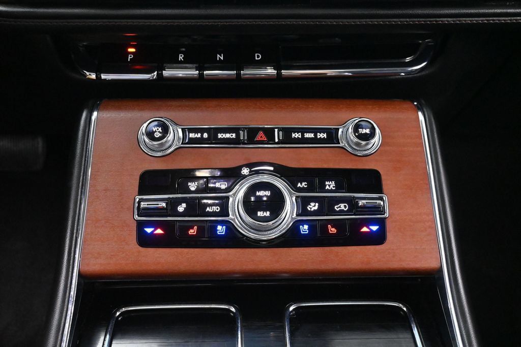 Used 2020 Lincoln Aviator Reserve w/ Equipment Group 202A AWD/4WD image 37
