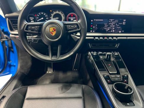Used 2022 Porsche 911 Carrera RWD image 21