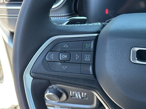 Used 2024 Jeep Grand Cherokee Laredo X w/ Luxury Tech Group I image 20