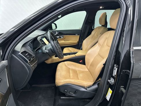 Used 2017 Volvo XC90 T6 Momentum w/ Vision Package AWD/4WD image 9