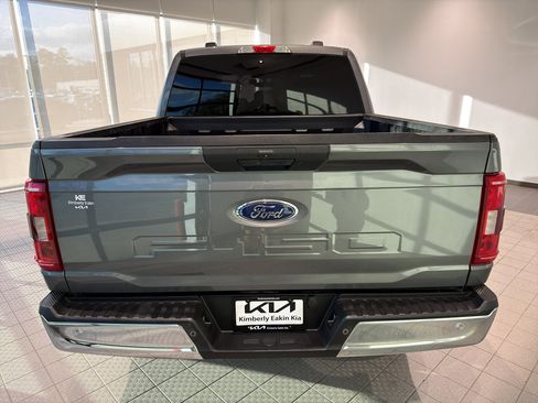 Used 2021 Ford F150 XLT image 4