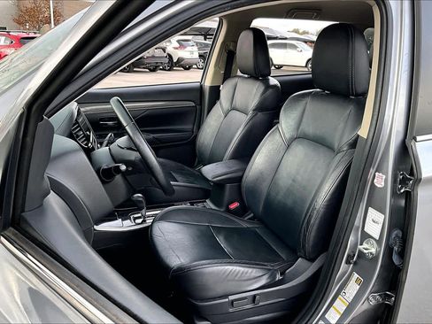 Used 2019 Mitsubishi Outlander SEL image 8