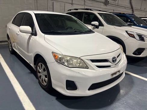 Used 2011 Toyota Corolla LE FWD image 11