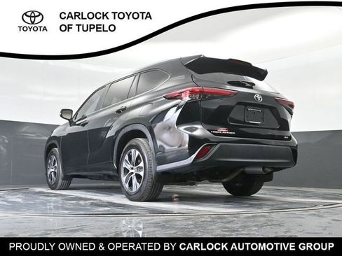 Used 2024 Toyota Highlander XLE image 50