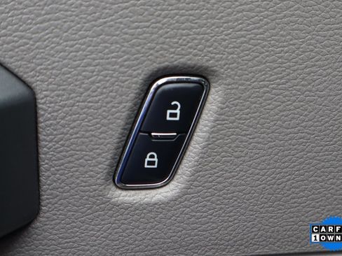 Used 2017 Ford F550 2WD Crew Cab Super Duty image 15