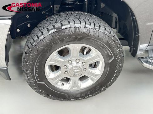 Used 2024 RAM 2500 Big Horn image 32