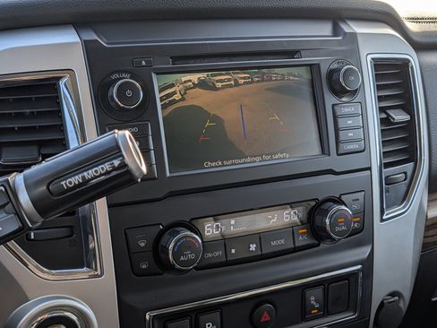 Used 2019 Nissan Titan SL w/ Texas Titan Edition image 33