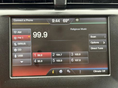 Used 2014 Ford Fusion SE w/ Equipment Group 202A FWD image 19