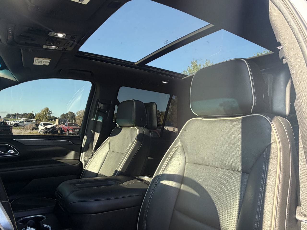 Used 2021 GMC Yukon SLT w/ SLT Luxury Plus Package AWD/4WD image 16