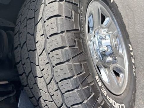 Used 2016 RAM 2500 Tradesman w/ Chrome Appearance Group image 9