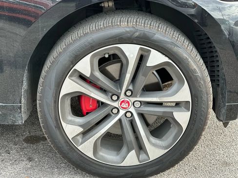 Used 2017 Jaguar F-PACE S image 25