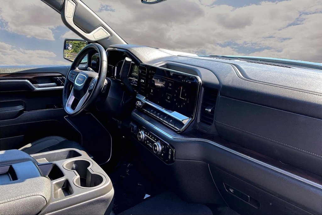 Used 2025 GMC Sierra 1500 SLT RWD image 27