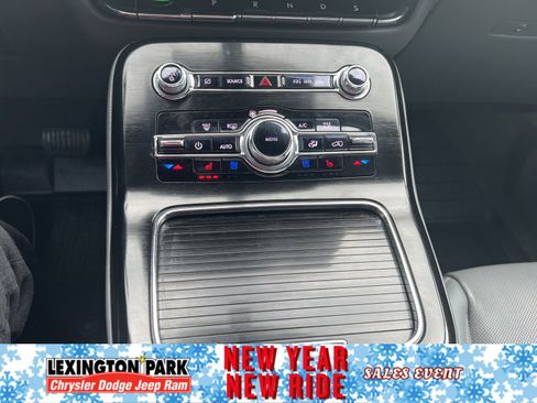 Used 2021 Lincoln Nautilus Reserve w/ Equipment Group 201A image 26