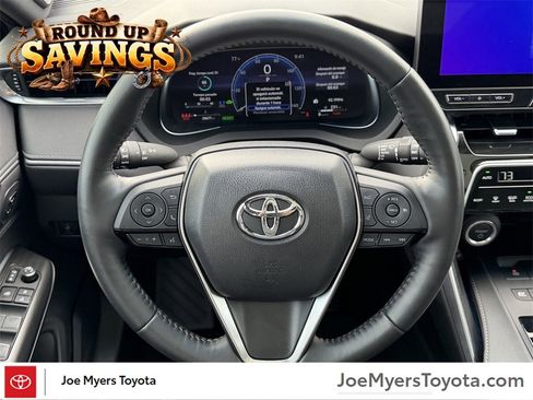 Used 2024 Toyota Venza Limited image 15