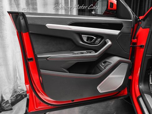 Used 2019 Lamborghini Urus image 33