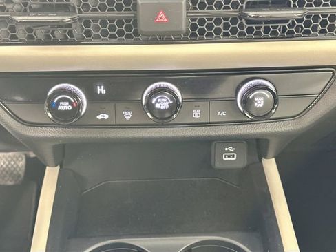 Used 2024 Honda HR-V LX image 12