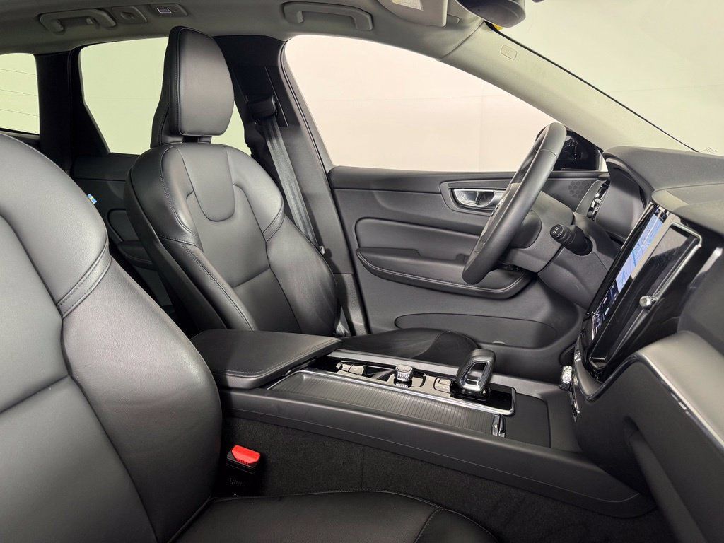 Certified 2024 Volvo XC60 B5 Core w/ Climate Package AWD/4WD image 2